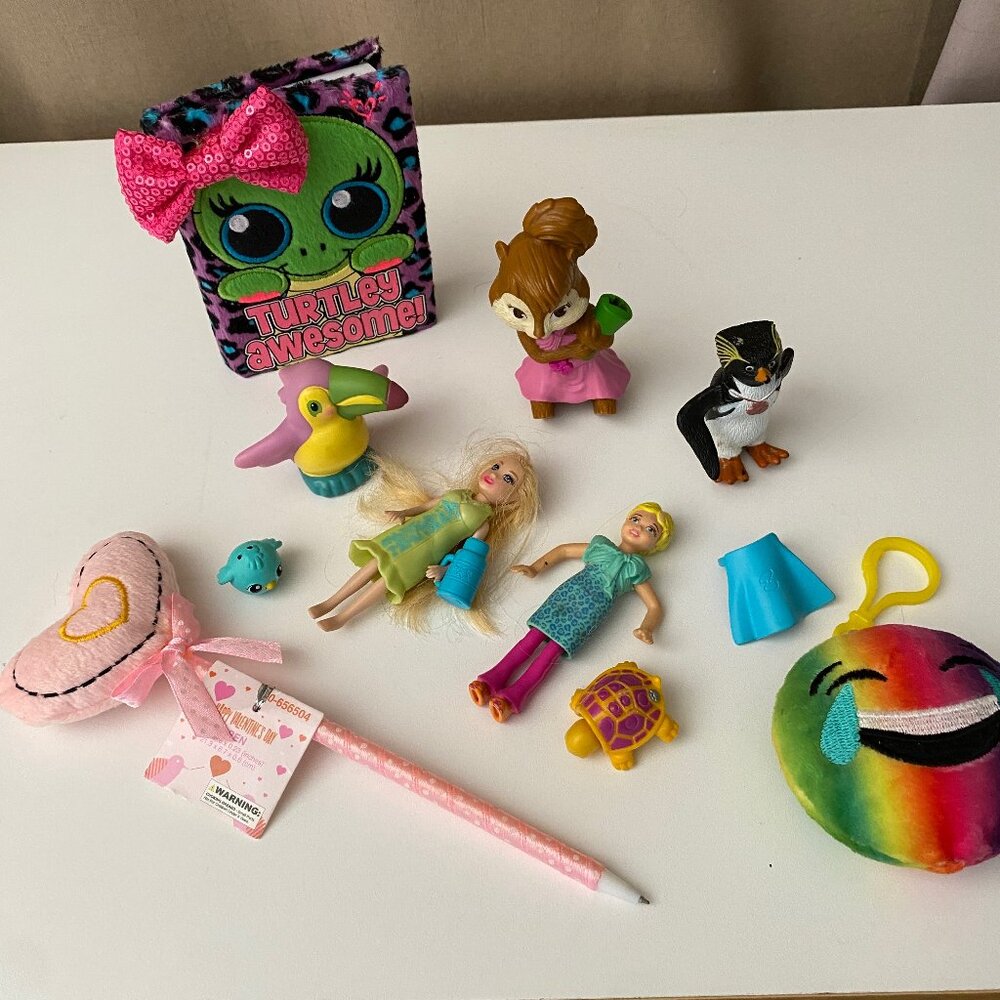 Lot of 13 Girl's Toys Bundle Polly Pocket Figures Accessories Mixed Set